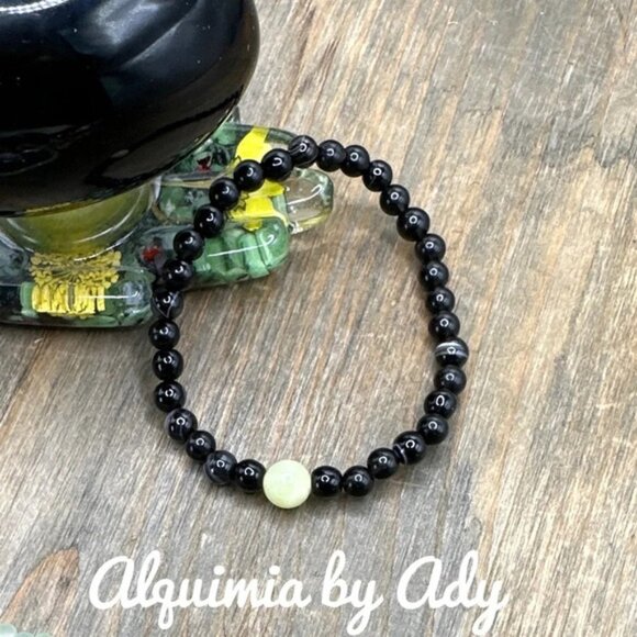 Alquimia Jewelry - Black and yellow gemstones dainty handmade beaded bracelet